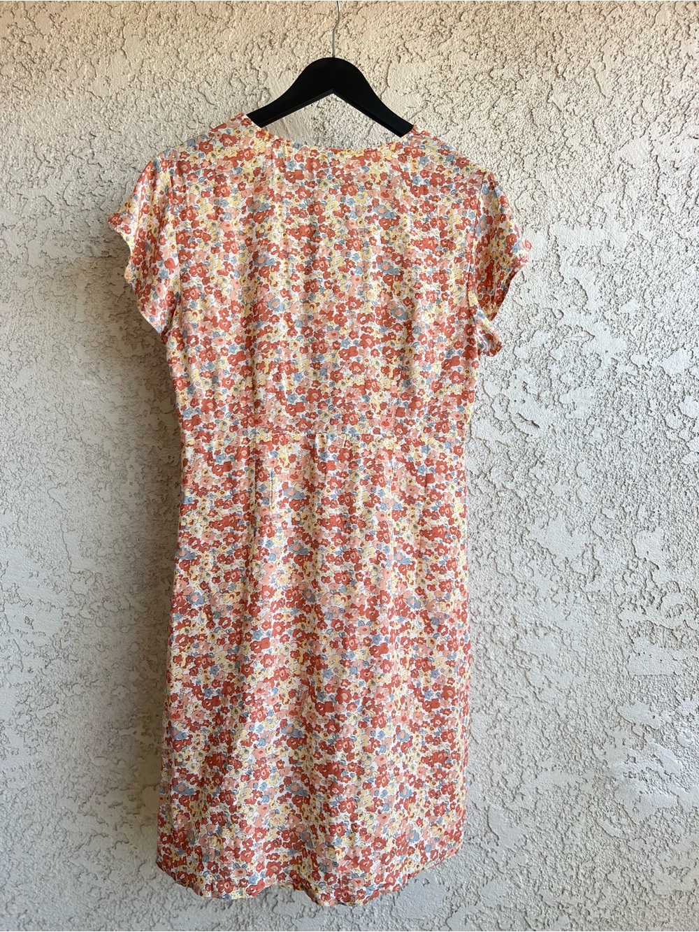 Rails Helena Multi flowers Coral and Cream Floral V-Neck Mini Dress - Picture 2 of 5